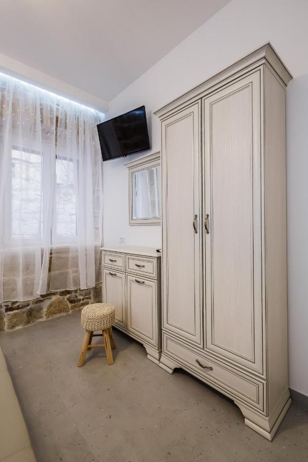 Angels-Split **** Apartment Exterior photo